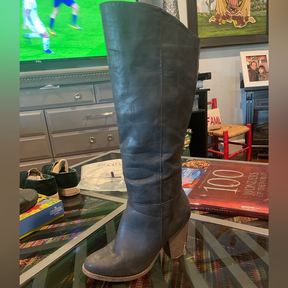 Black Boots